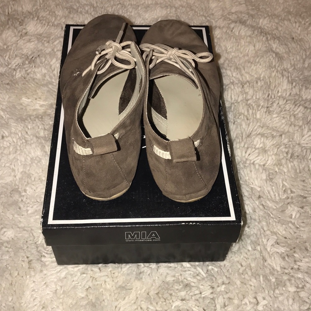 MIA Booties - Picture 2 of 4